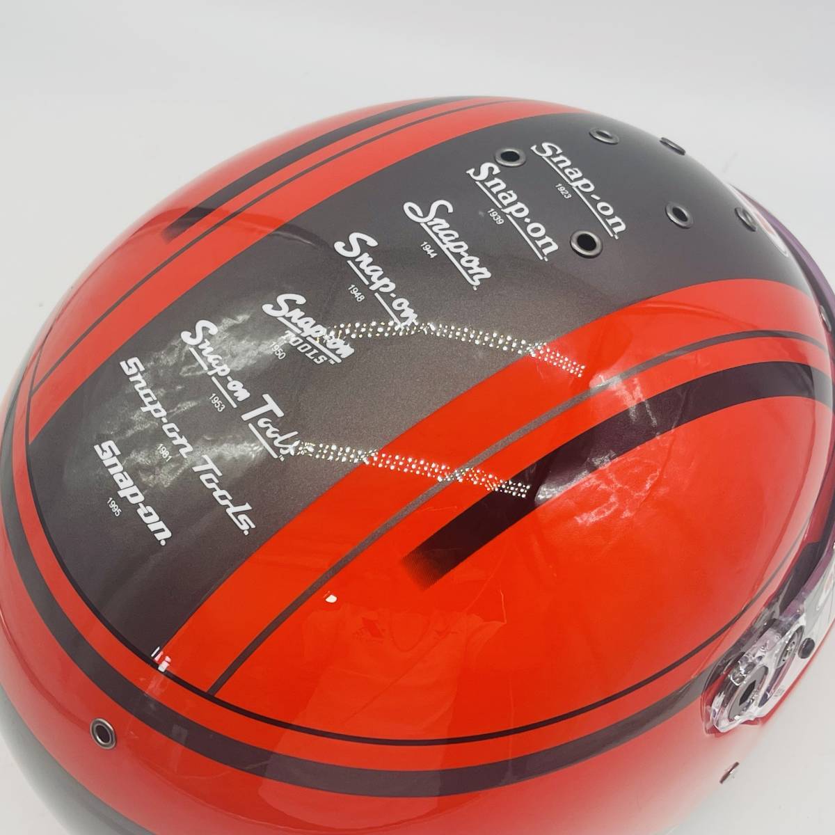 日本未発売 100周年】 Snap-on BELL ヘルメット 公式 4輪レース M 