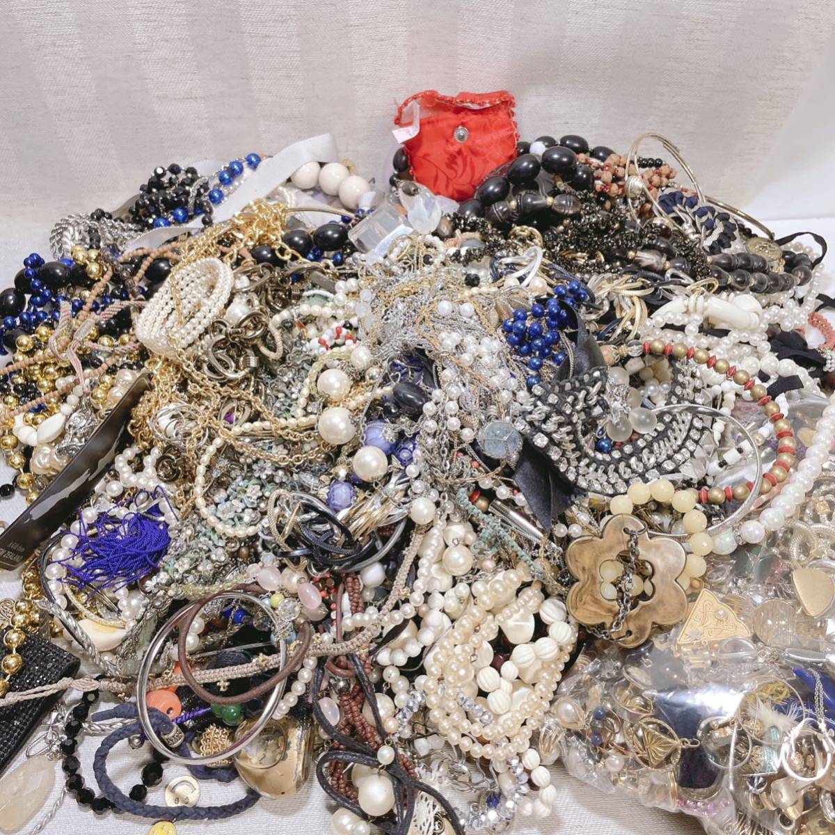 まとめて メルカリ アクセサリー 大量 ジャンク -アクセサリー まとめ