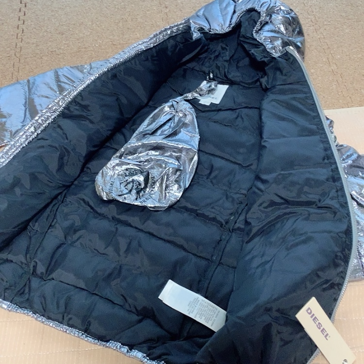 即決 送料無料 新品★ディーゼルキッズ DIESEL KID ナイロンジャケット フード付き ジュニア 12Yサイズ Junior &amp; DIESEL(ディーゼル)Kids ワンポイントブランドロゴジップ ブランドロゴ中綿ジャケットコート ディーゼルキッズジュニア160黒フーディーパディングジャケット38500円