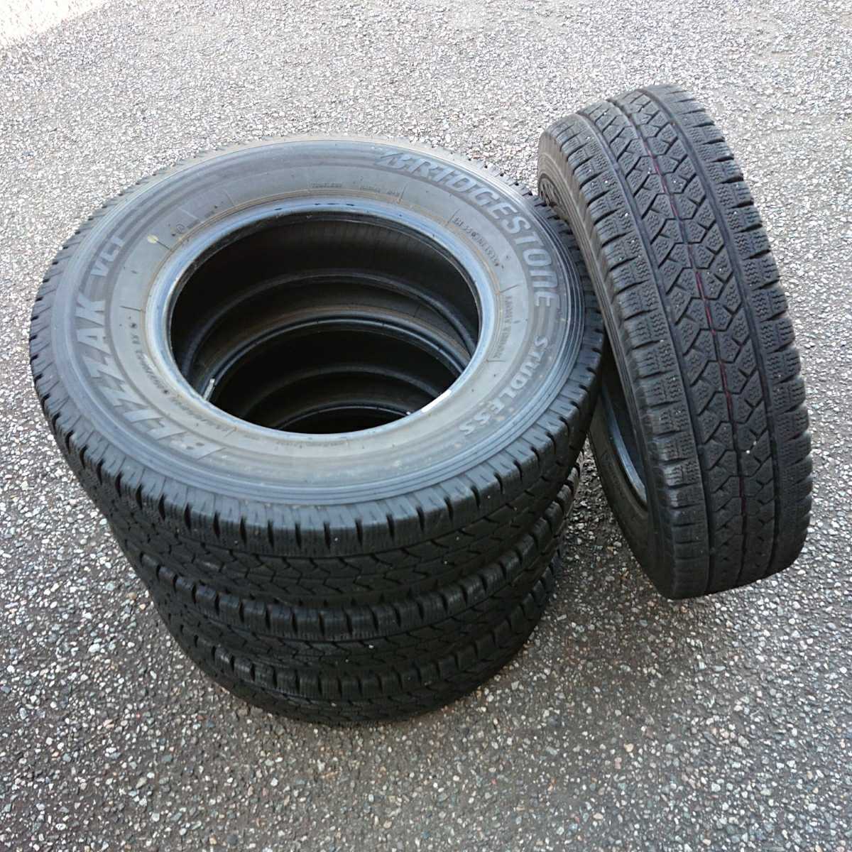 742☆スタッドレスタイヤ 4本 約5.5分山 2019年製 195/80R15 107/105L LT ブリヂストン ブリザック VL1