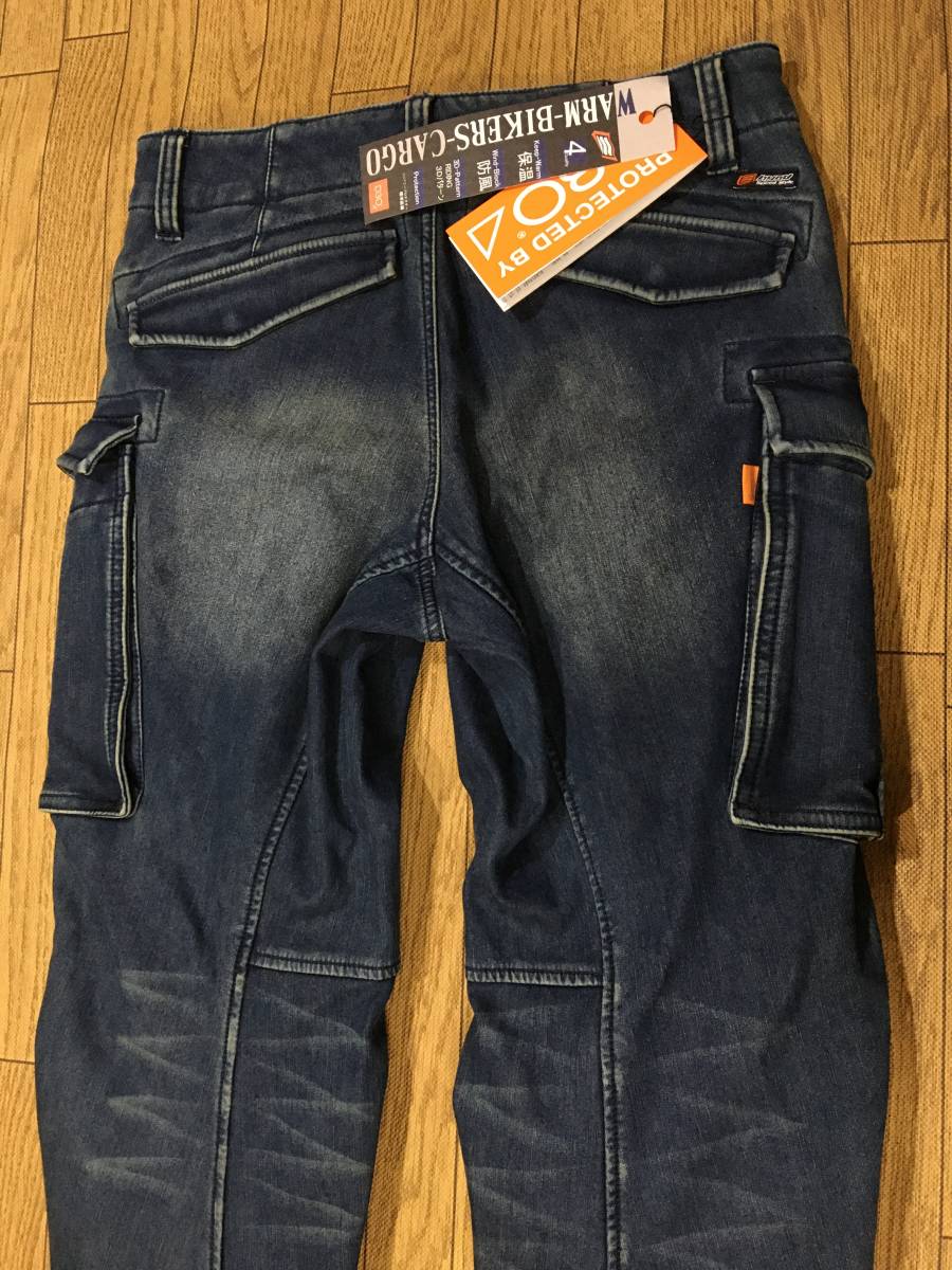 展示品 HYOD D3o 秋冬対応商品 裏地フリース ストレッチカーゴジーンズ Mサイズ(表記30）ウエスト幅76-78cm 身長166-172cm D3o膝パッド付き HYOD D3O 裏地フリース ストレッチジーンズ ナイロン素材ストレッチ ライディング