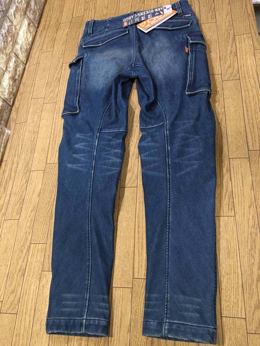 展示品 HYOD D3o 秋冬対応商品 裏地フリース ストレッチカーゴジーンズ Mサイズ(表記30）ウエスト幅76-78cm 身長166-172cm D3o膝パッド付き HYOD D3O 裏地フリース ストレッチジーンズ ナイロン素材ストレッチ ライディング