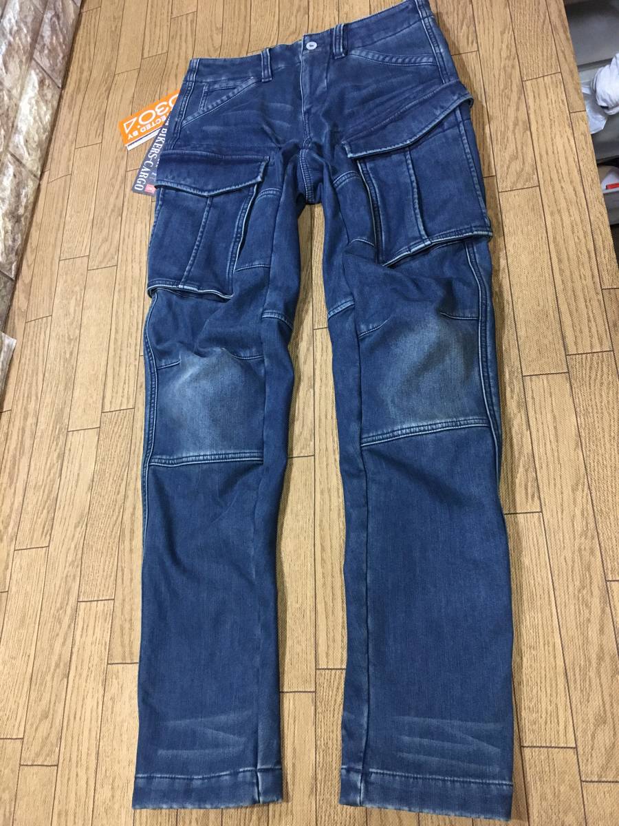 展示品 HYOD D3o 秋冬対応商品 裏地フリース ストレッチカーゴジーンズ Mサイズ(表記30）ウエスト幅76-78cm 身長166-172cm D3o膝パッド付き HYOD D3O 裏地フリース ストレッチジーンズ ナイロン素材ストレッチ ライディング