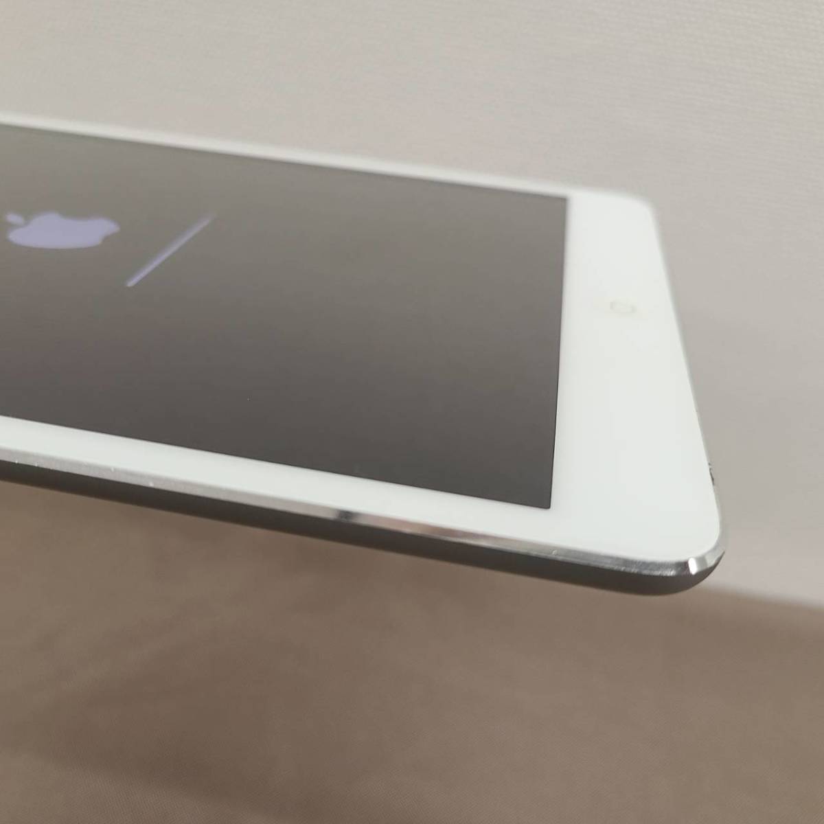 送料540円～ ジャンク扱い 初期化済 ロック無 apple iPad mini Wi-Fi + 