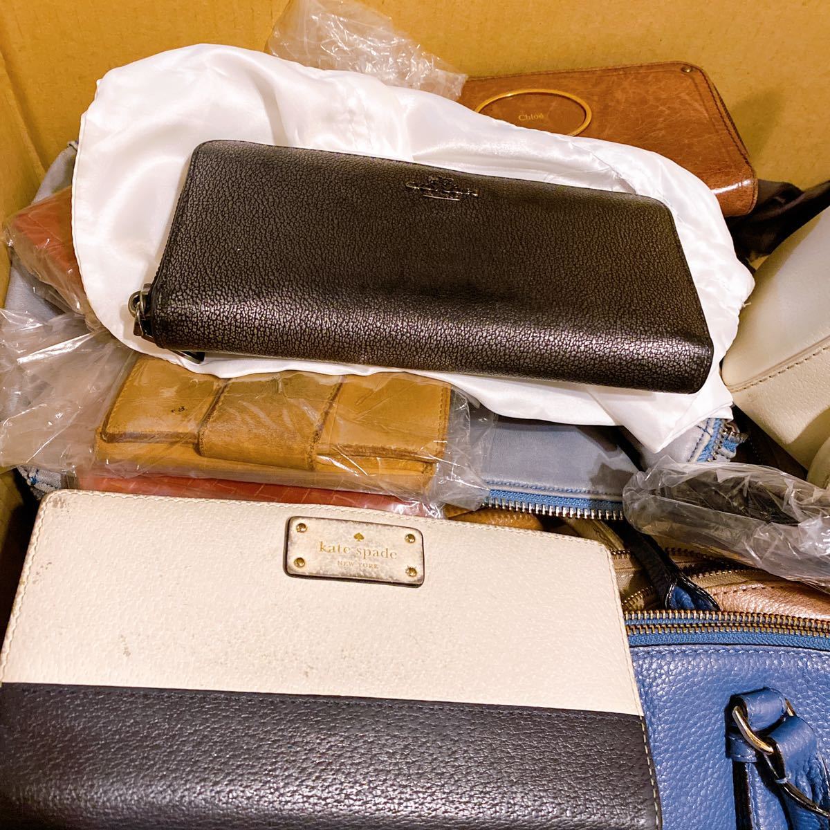 ブランド財布21点、バッグ11点の計33点まとめ売り！主にレディース☆箱 