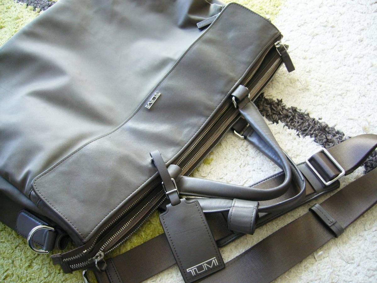 中古美品】TUMIビジネスバッグ ビジネスバッグ TUMI トゥミ 完全別注 