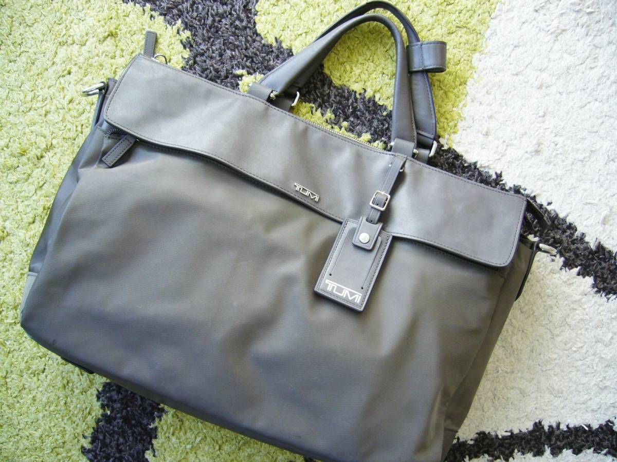 中古美品】TUMIビジネスバッグ ビジネスバッグ TUMI トゥミ 完全別注 