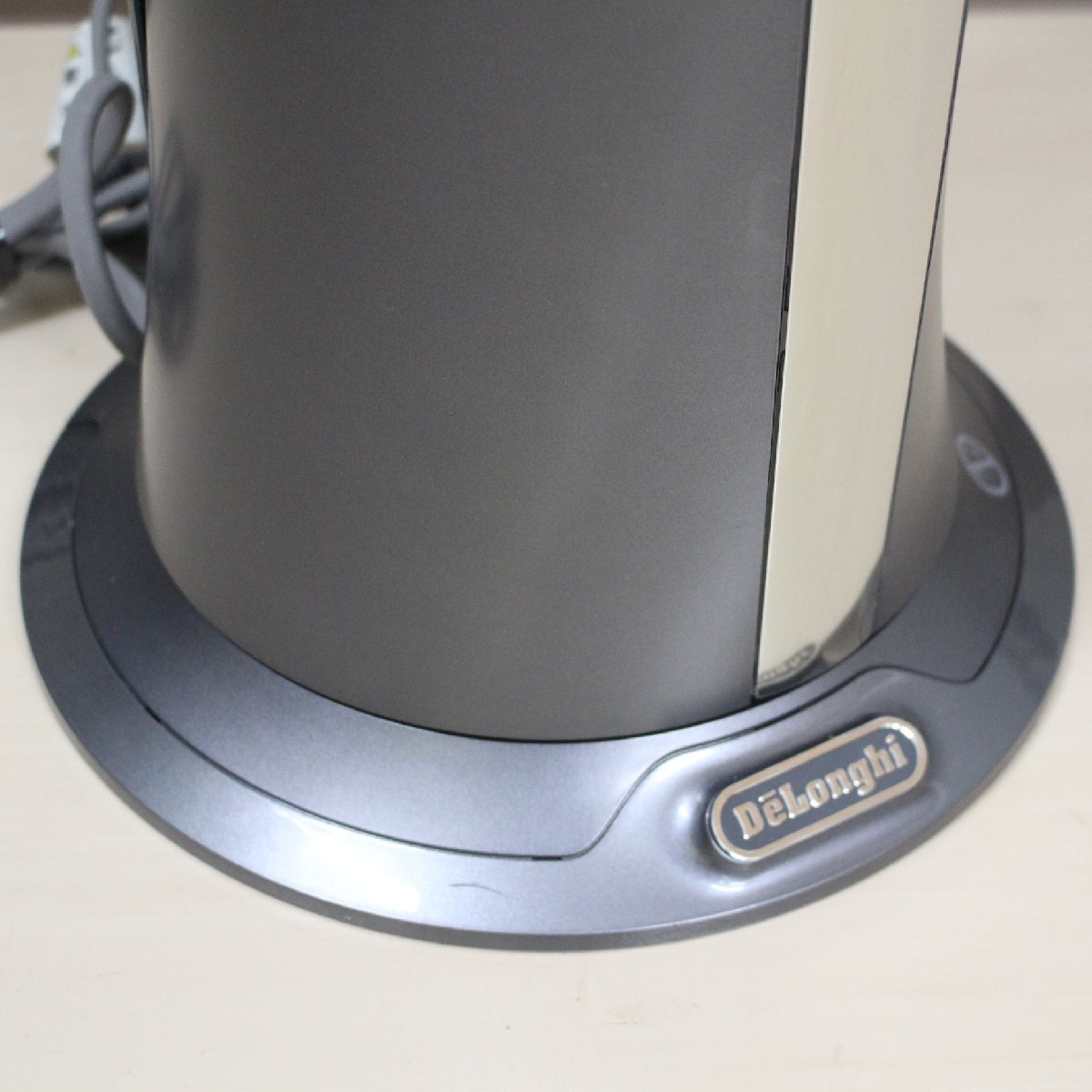 S907)【美品】DeLonghi 空気清浄機能付きファン HFX85W14C スリム