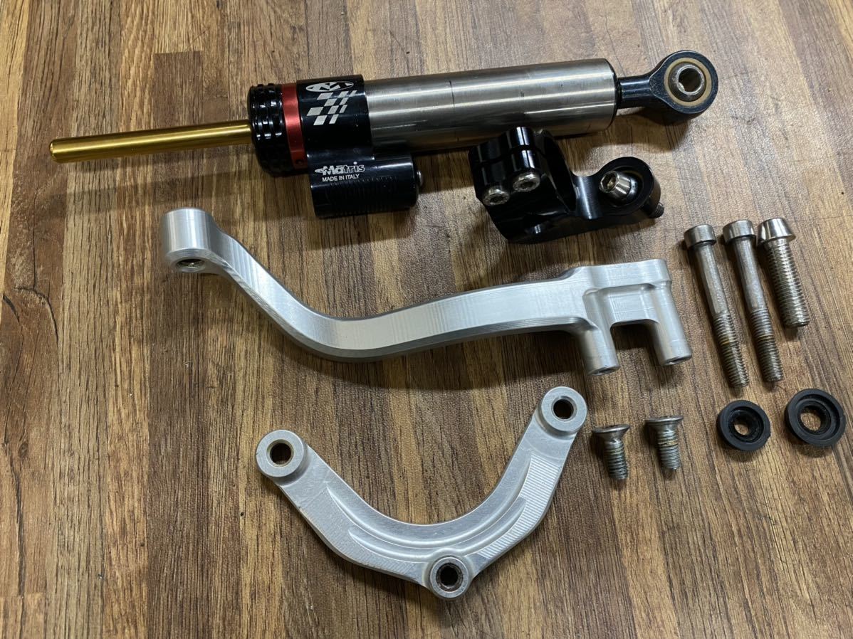  MV AGUSTA アグスタ F3 Matris マトリス ステアリングダンパー ジャンク 品(ステアリングダンパー)｜売買されたオークション情報、yahooの商品情報をアーカイブ公開 - オークファン ステアリングダンパー