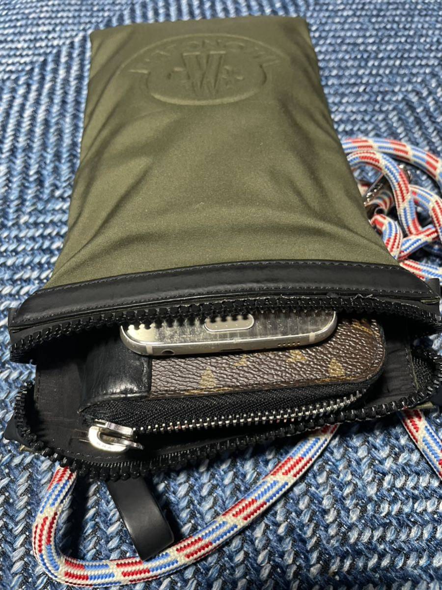MONCLER』 モンクレール/ フォンケース/ネックポーチ/ショルダーバッグ