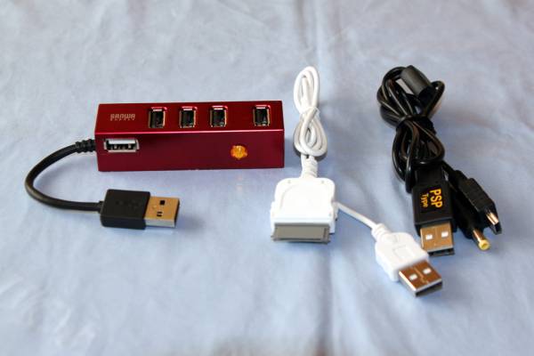 F-07C専用 給充電ケーブル ＋ F-07C対応 USB－ＨＡＢ_1