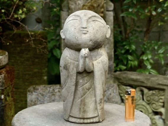 お地蔵さん 地蔵菩薩 石仏 ｜ お祈り地蔵様の石像h38cm／10kg 0714