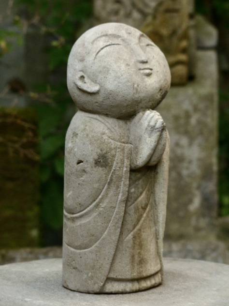 お地蔵さん 地蔵菩薩 石仏 ｜ お祈り地蔵様の石像h38cm／10kg 0714
