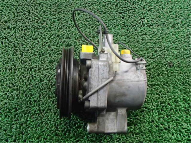 ダイハツ 純正 ミラバン 《 L275V 》 エアコンコンプレッサー 88310-B2180 P81500-21000961　