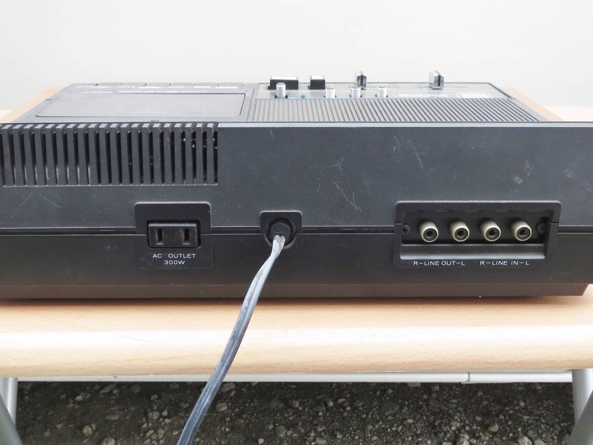 B 昭和 レトロ 美品 HITACHI OSQR-1700 ラジカセ ラジオ カセット