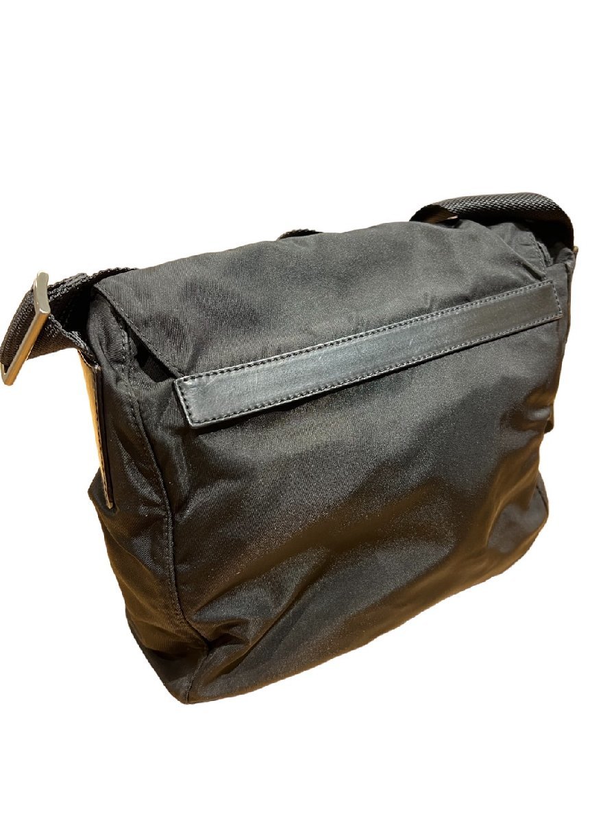 PRADA プラダ ショルダーバッグ メッセンジャー 三角ロゴ ナイロン