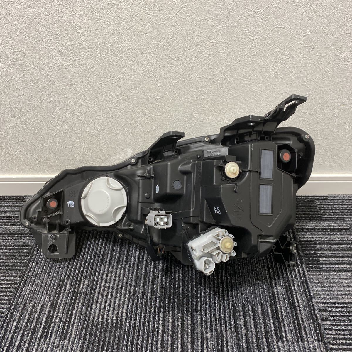 中古 トヨタ ZN6 後期 86 ハチロク 純正 右 運転席 LED ヘッドライト