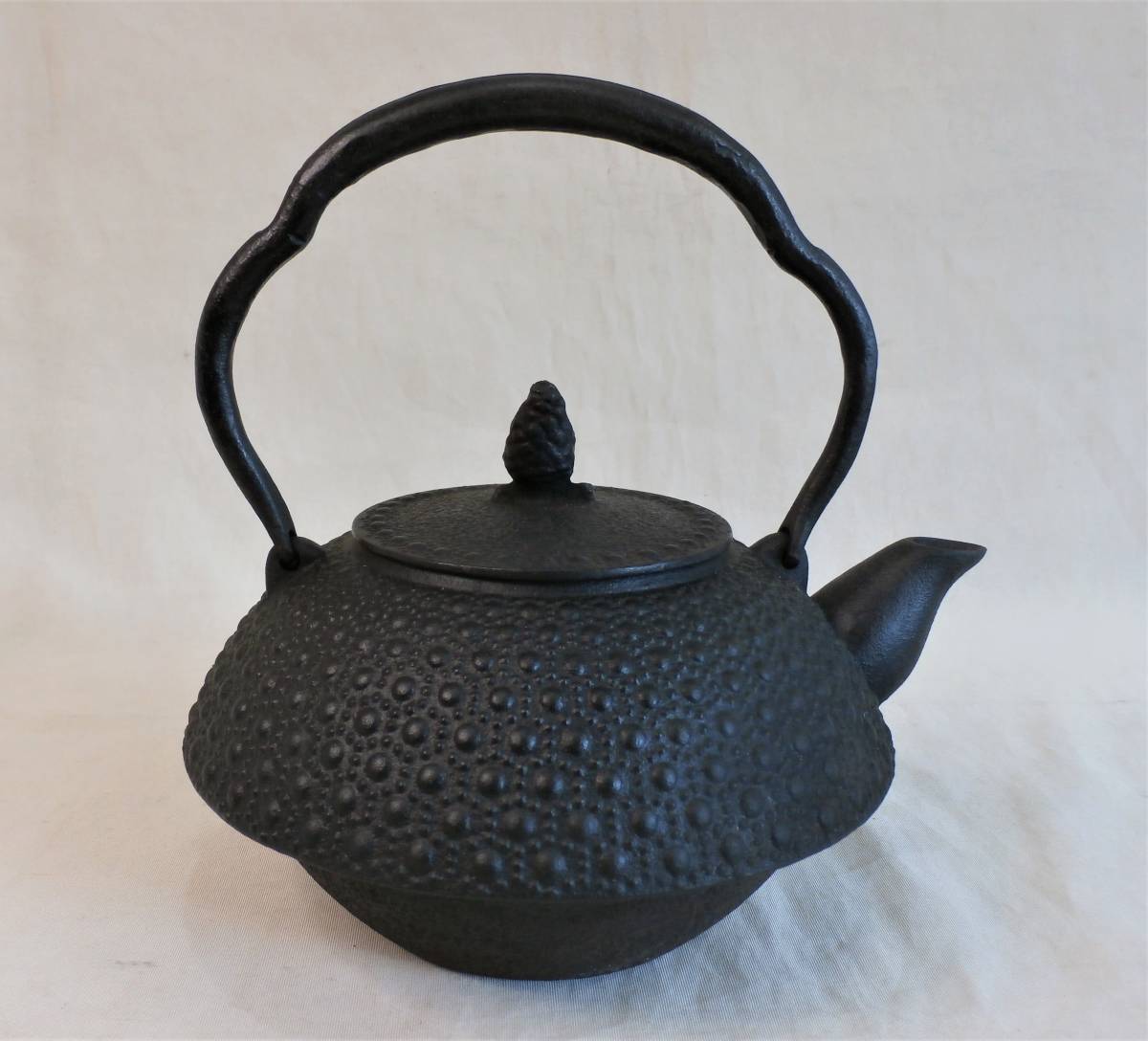 煎茶道具　鉄瓶　茶道具　尾垂型　金属工芸　中アラレ　I　古民具　骨董　古美術　古道具　鉄釜　コレクション　現状品