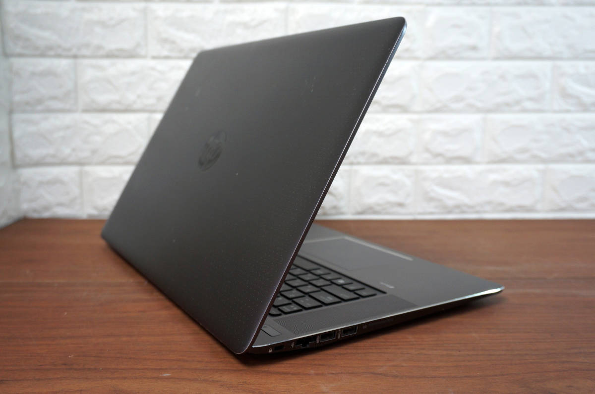 HP Zbook Studio G3《 Xeon E3-1505M v5 2.80GHz / 8GB / SSD 256GB
