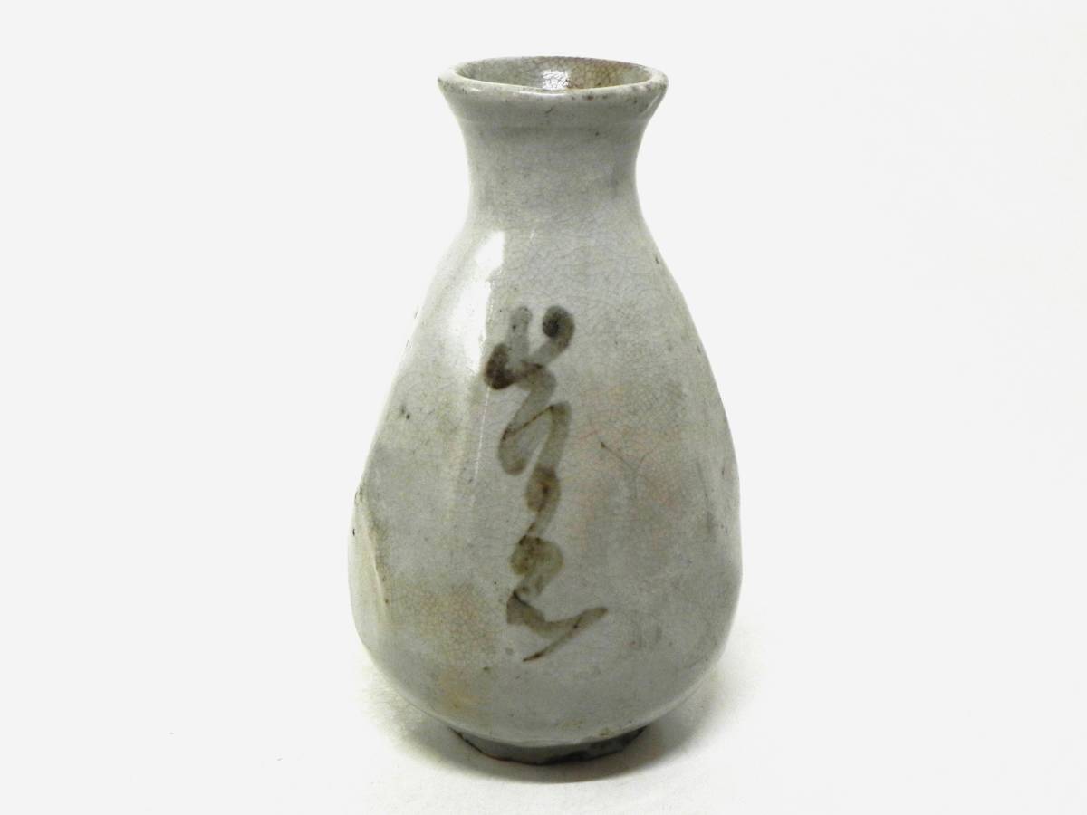 李朝 | 入蘆花（ロカニイル） 白磁面取瓶 徳利 CE） 徳利（1392–1897CE