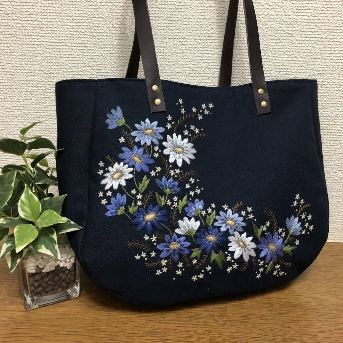 □ミナペルホネン□forest wing□ハンドバッグ□本革 □ミナペルホネン□forest wing□ハンドバッグ□本革