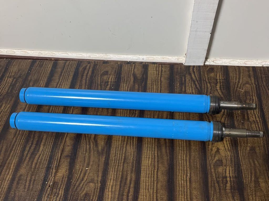 ファミリアロータリー S102 M102 ショックアブソーバー KYB 未使用品 フロント 旧車 マツダ