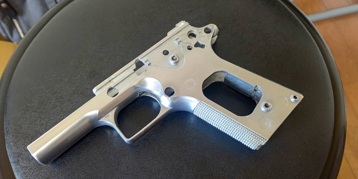 コンバットカスタム ガバメント MGC GM2 WA フレーム」モデルガン 丸