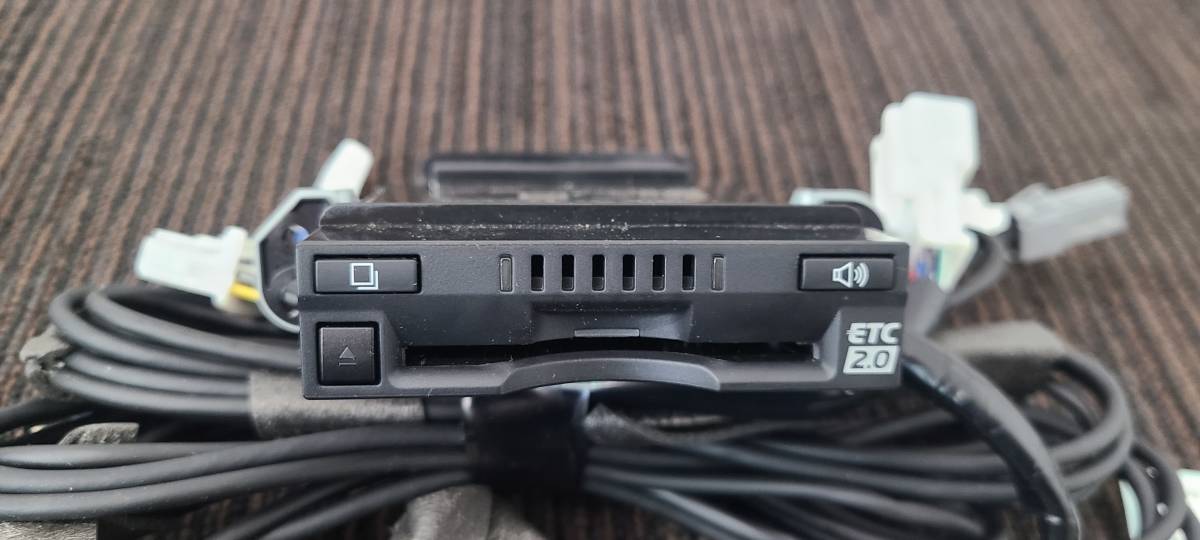 トヨタ純正 アンテナ分離型 ETC2.0ユニット(光ビーコン機能、ナビ連動