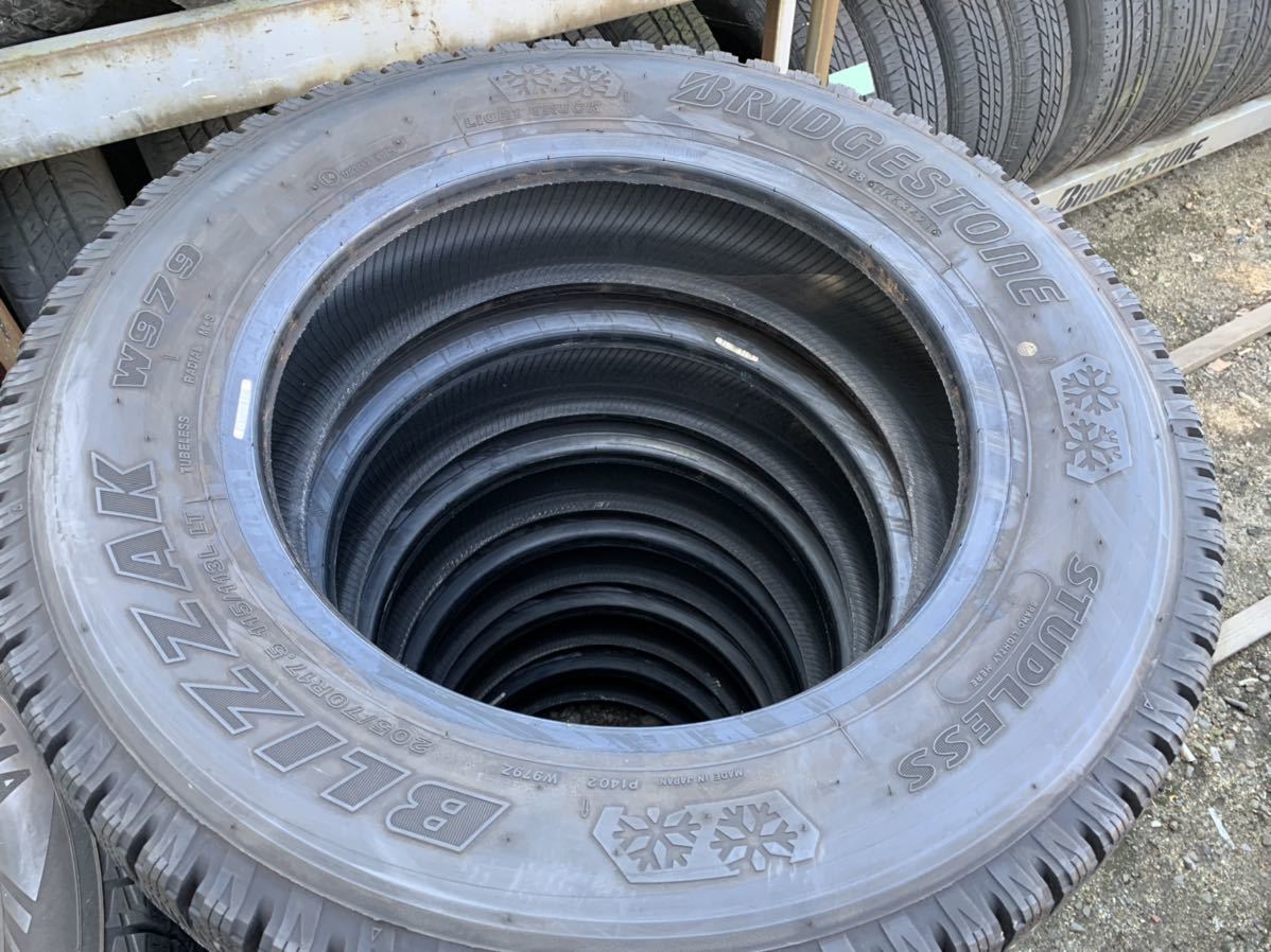 ☆2021年製 超バリ山 ブリヂストン ブリザックW979 205/70R17.5 115