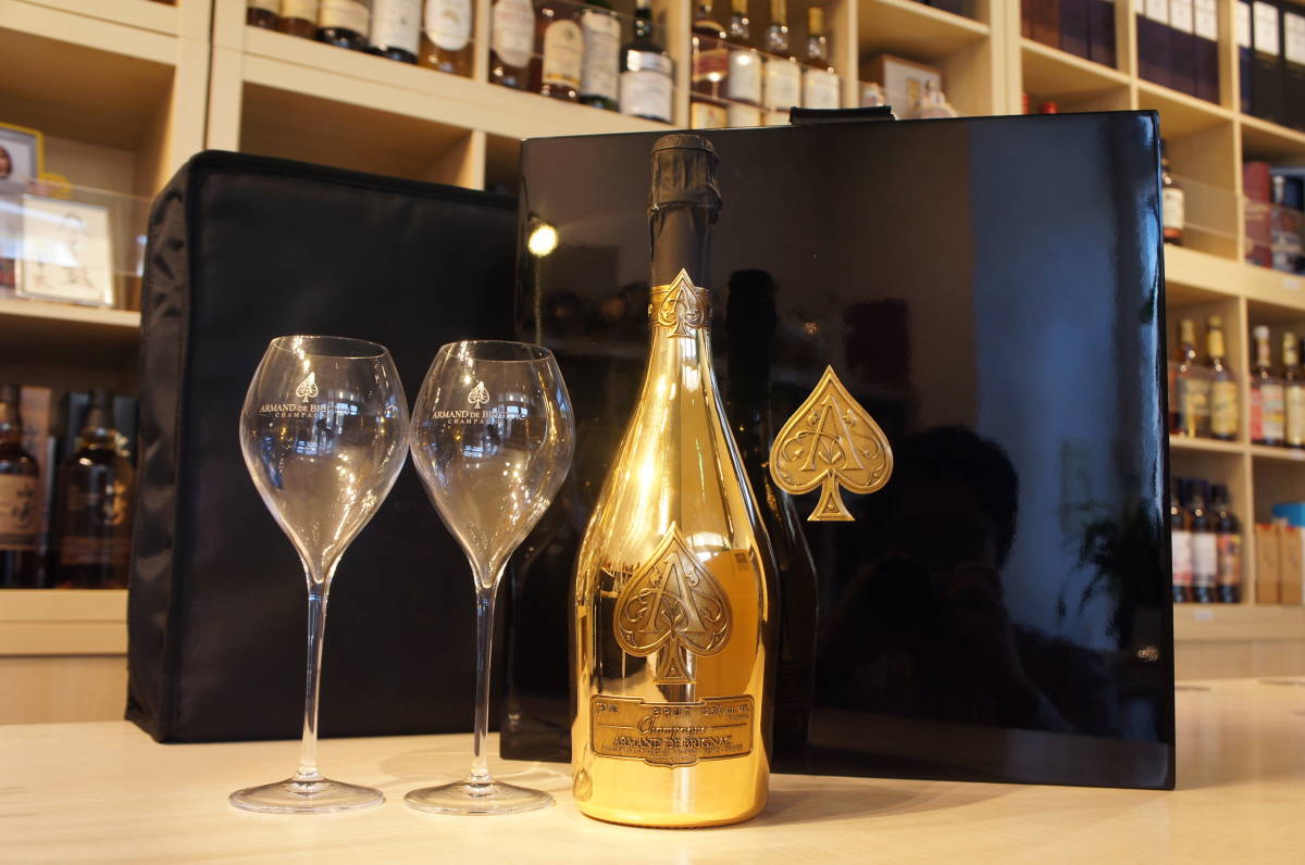 ARMAND DE BRIGNAC（アルマンドブリニャック）ゴールド 12.5％ 750ml