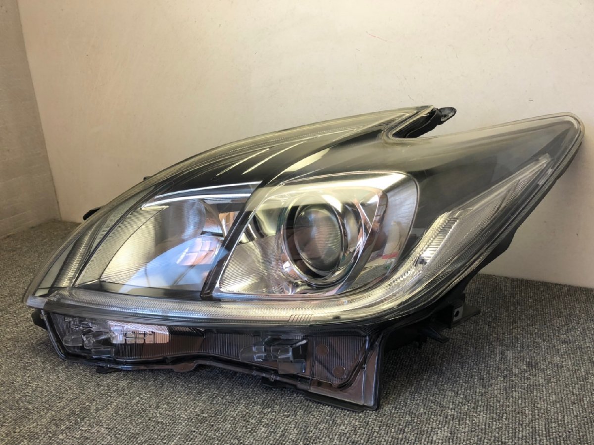 68209◇ZVW30 プリウス 後期 純正 左ヘッドランプ/左ヘッドライト HID