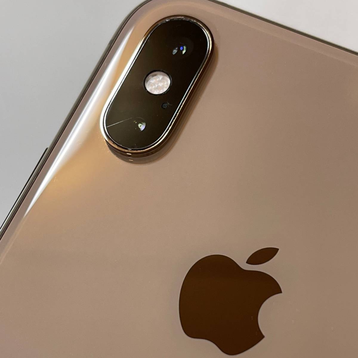 低価，新作登場 SIMフリー iPhone Xs ゴールド 64GB MTAY2J/A