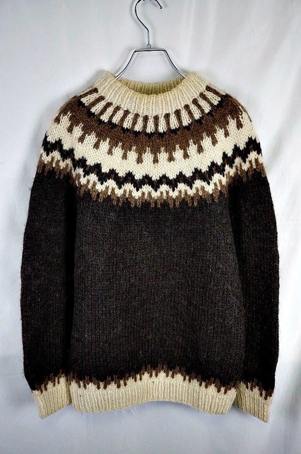 セーター ケーブル編み スコットランド製 ウールニット highland home Slieve 80s ヒマラヤンクライマーズハンドニット アイルランド製 League ウール ハンドニット 暖かく快適な冬を約束する、スコットランド製デイリーニット｜マカ ローゲージ CLIMBERS