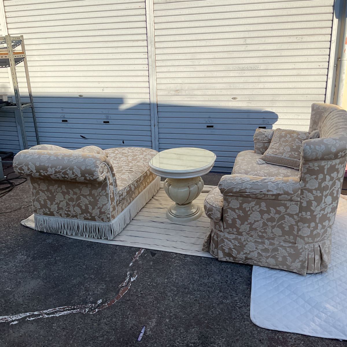 ジェニファーテイラー? ヨーロッパ調 ソファー・テーブルセット