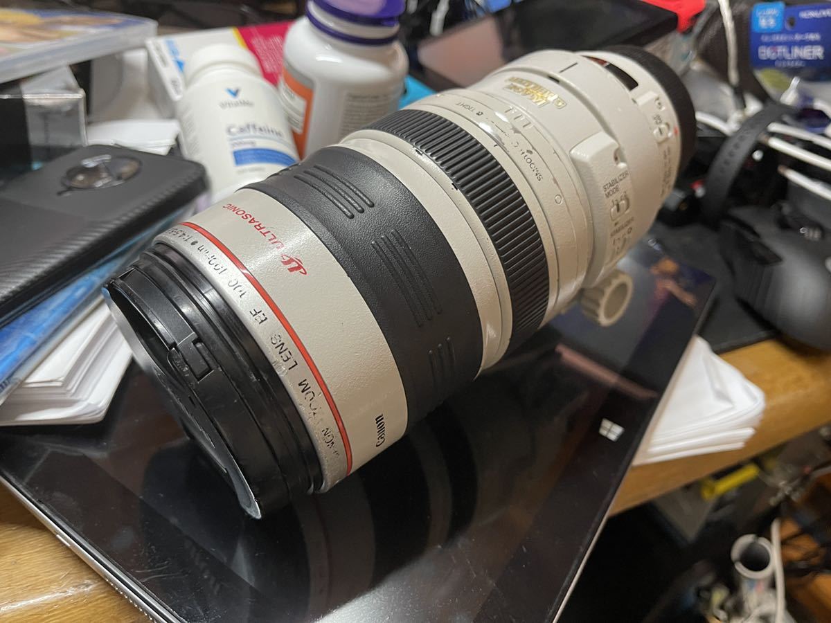 Canon 100-400mm EF IS USM II f⁄4.5-5.6L Zoom Telephoto Lens F4.5 