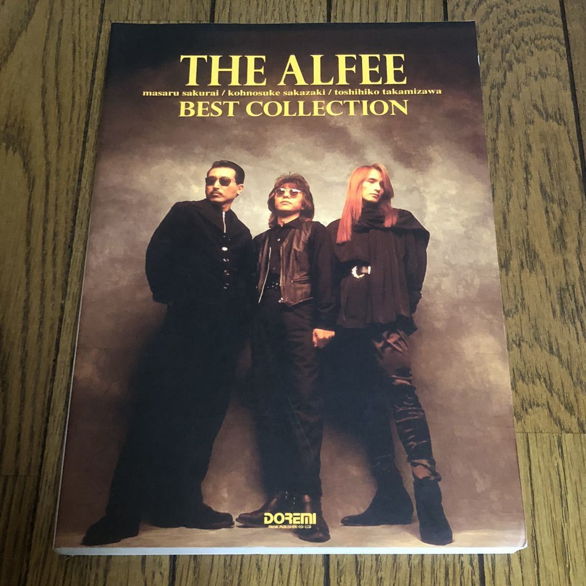 THE バンドスコア ALFEE アルフィー ⁄ 楽譜 ベスト 木枯らしに抱かれて