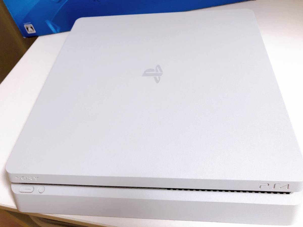 ソニーPS4 本体 1TB CUH2000B B02 グレイシャー ホワイト ゲーム機 の 