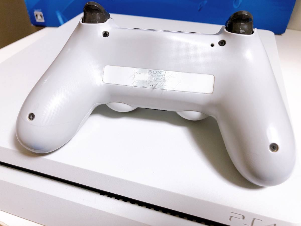 ソニーPS4 本体 1TB CUH2000B B02 グレイシャー ホワイト ゲーム機 の 