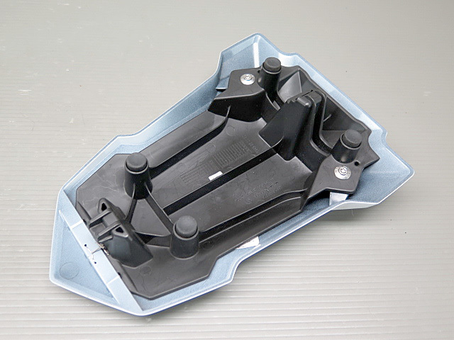 BMW S1000RR 純正 シングルシートカウル 何かのステイ付き 4622