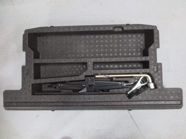 【大人気，大得価】 タント L375S ラゲッジ ボックス 車載工具 ジャッキ 収納 ツール トレー 牽引フック 荷室 内装 純正 16120 伊T(内装品)｜売買されたオークション情報、yahooの商品情報をアーカイブ公開 - オーク その他