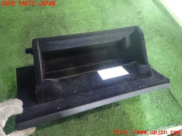 1UPJ-89927516]GT-R(R35)グローブボックス1 中古