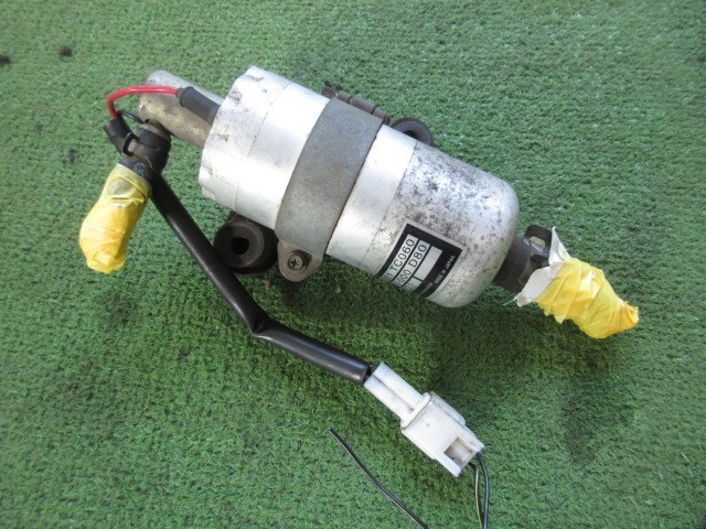 スバル サンバー TT2 燃料ポンプ フューエルポンプ 42021 TC060 H14年