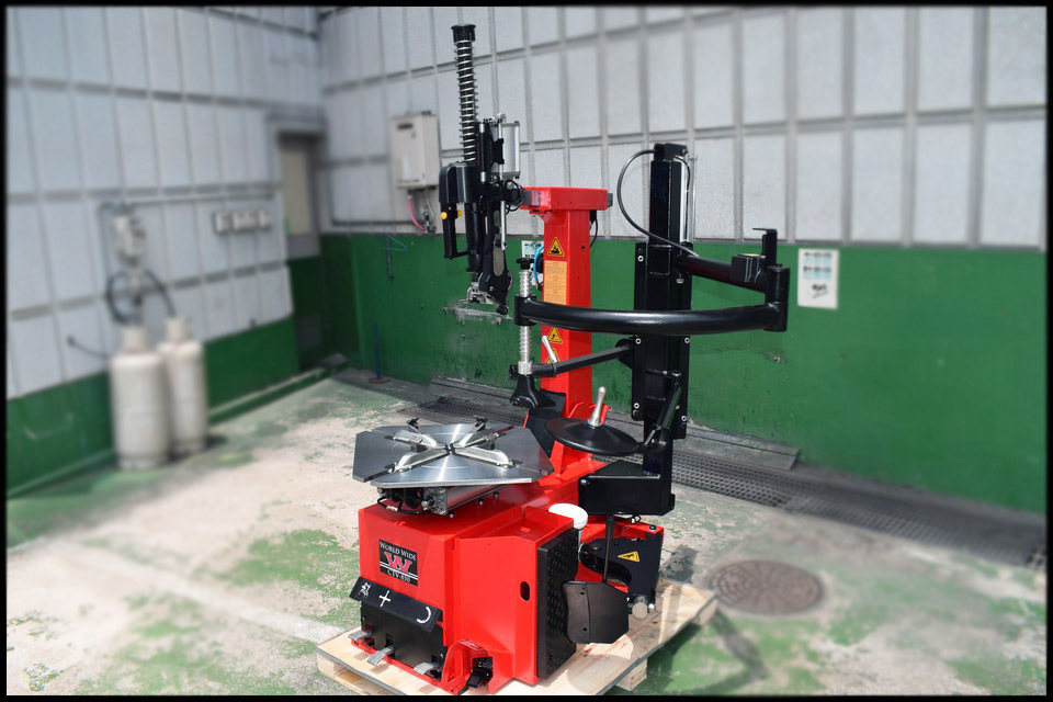 ■新品 令和最新ワールドワイド製 レバーレスオートタイヤチェンジャーサポートアーム付 イタリア製パーツ 26インチ対応 CTV-850_1