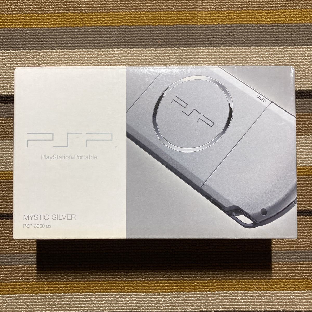【最安値，送料無料】 PSP PSP-3000 ミスティックシルバー 箱説付 電池付(PSP3000シリーズ)｜売買されたオークション情報、yahooの商品情報をアーカイブ公開 - オークファン PSP本体