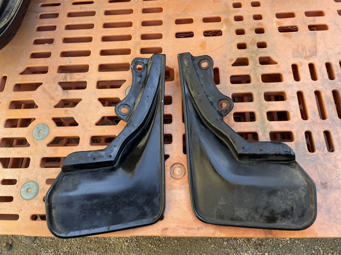 AE86カローラレビン 純正マッドガード TOYOTA LEVIN ハチロク 右側 