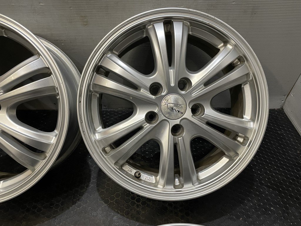 DUNLOP WB 社外ホイール 16インチ 4本 6.5J5HPCD114.3+38 アルファード ヴェルファイア デリカD:5等　(VHA405)