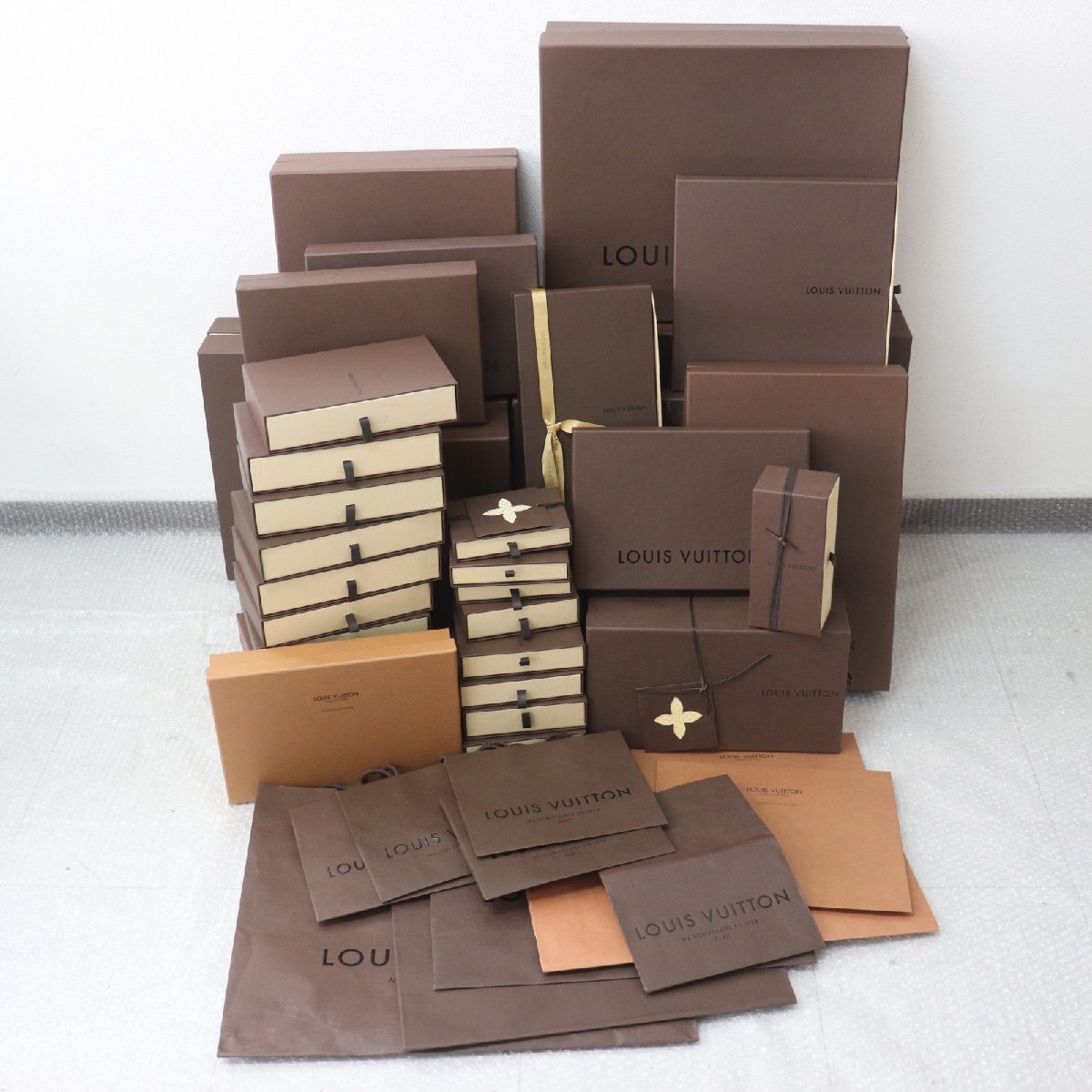 ITUUT2JYSIBG 即決 本物 LOUIS VUITTON ルイヴィトン ボックス 箱 34個