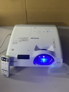 【最安値，高品質】 EPSON EB-535W プロジェクター 1台 12-5-535-H(本体)｜売買されたオークション情報、yahooの商品情報をアーカイブ公開 - オークファン 本体