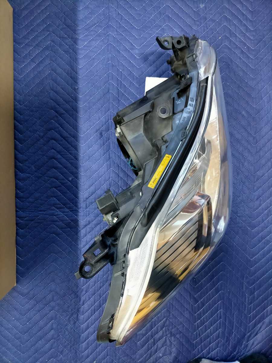トヨタ純正 クラウン GRS 200系 右ヘッドライト 品番81145－30C53
