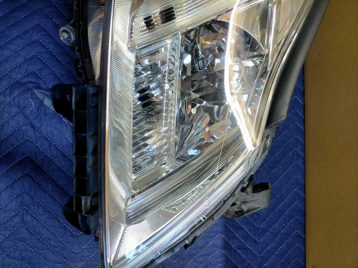 トヨタ純正 クラウン GRS 200系 右ヘッドライト 品番81145－30C53